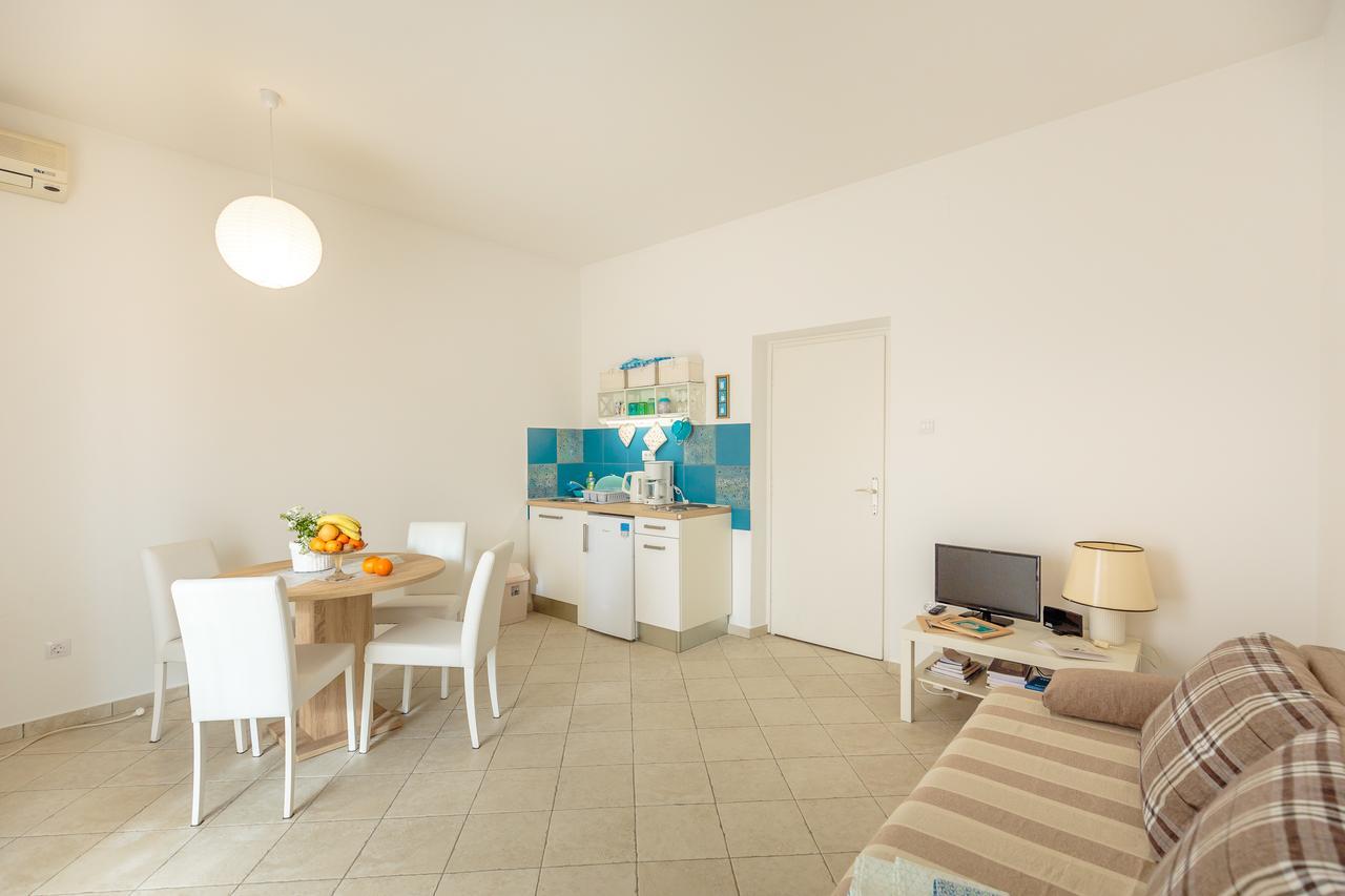 Apartament Music